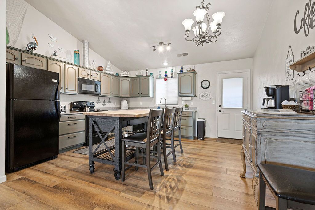 Photo of Kitchen in Crescent City