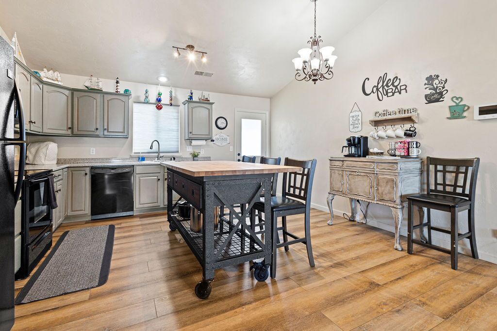 Photo of Kitchen in Crescent City
