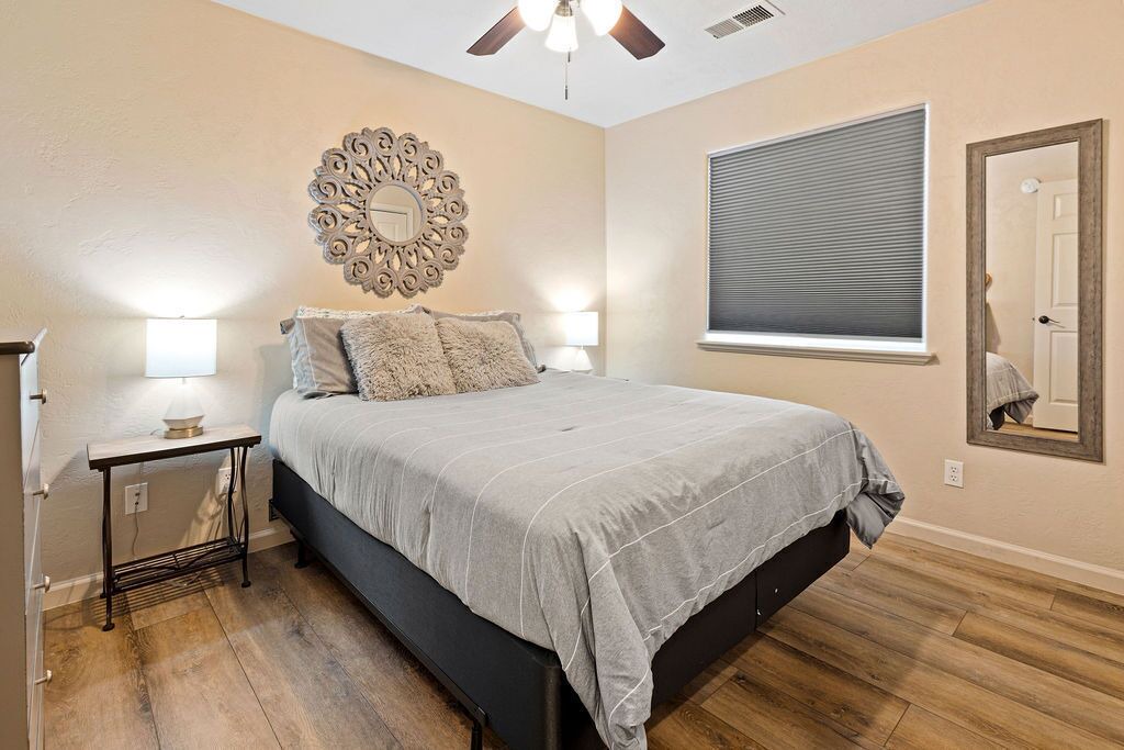 Photo of Bedroom in Crescent City