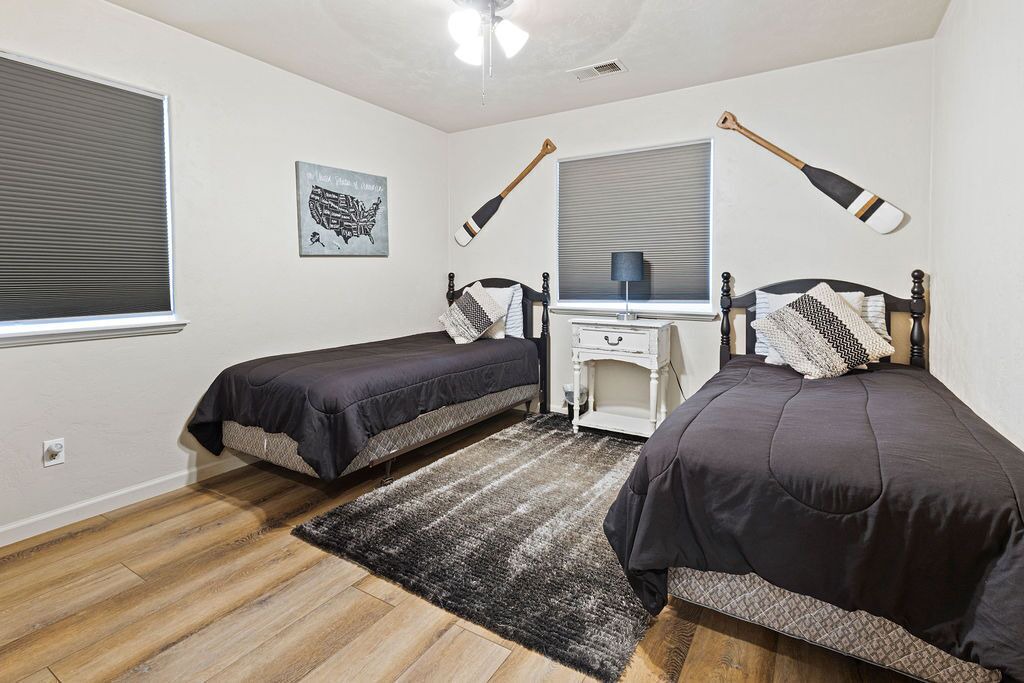 Photo of Bedroom in Crescent City