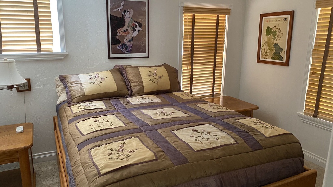 Photo of Bedroom in Central Escondido