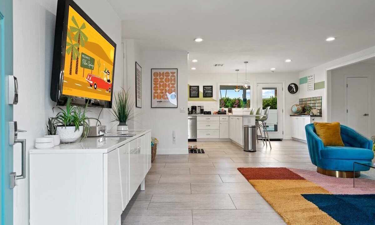 Photo of Livingroom in Desert Park Estates