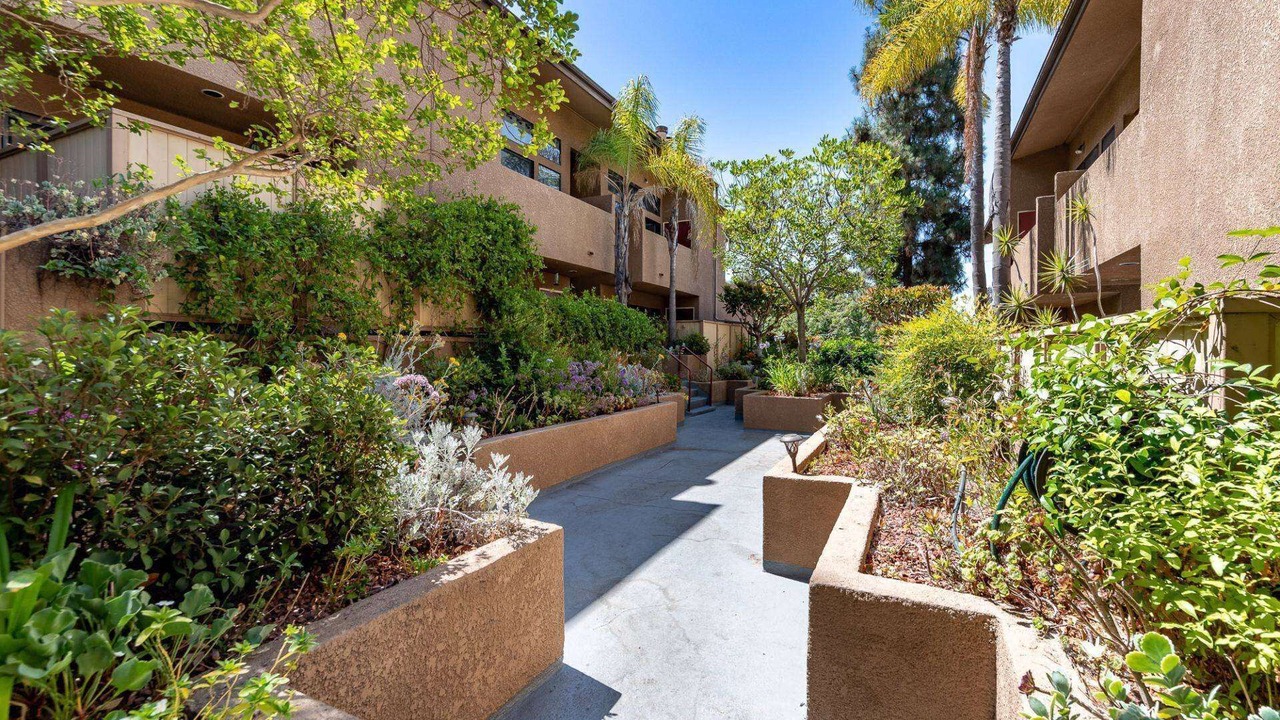 Photo of Outdoor in Hollywood
