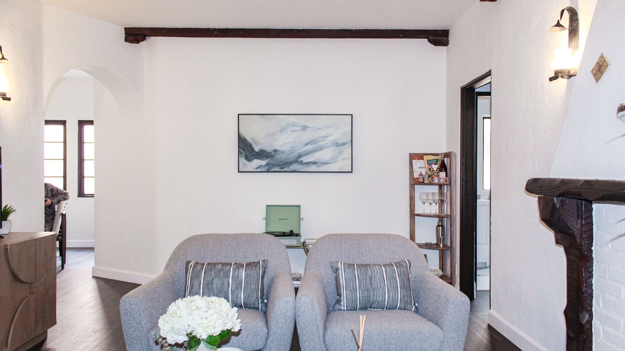 Photo of Livingroom in Hollywood Hills
