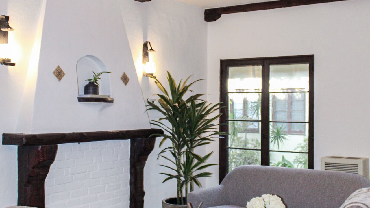 Photo of Livingroom in Hollywood Hills