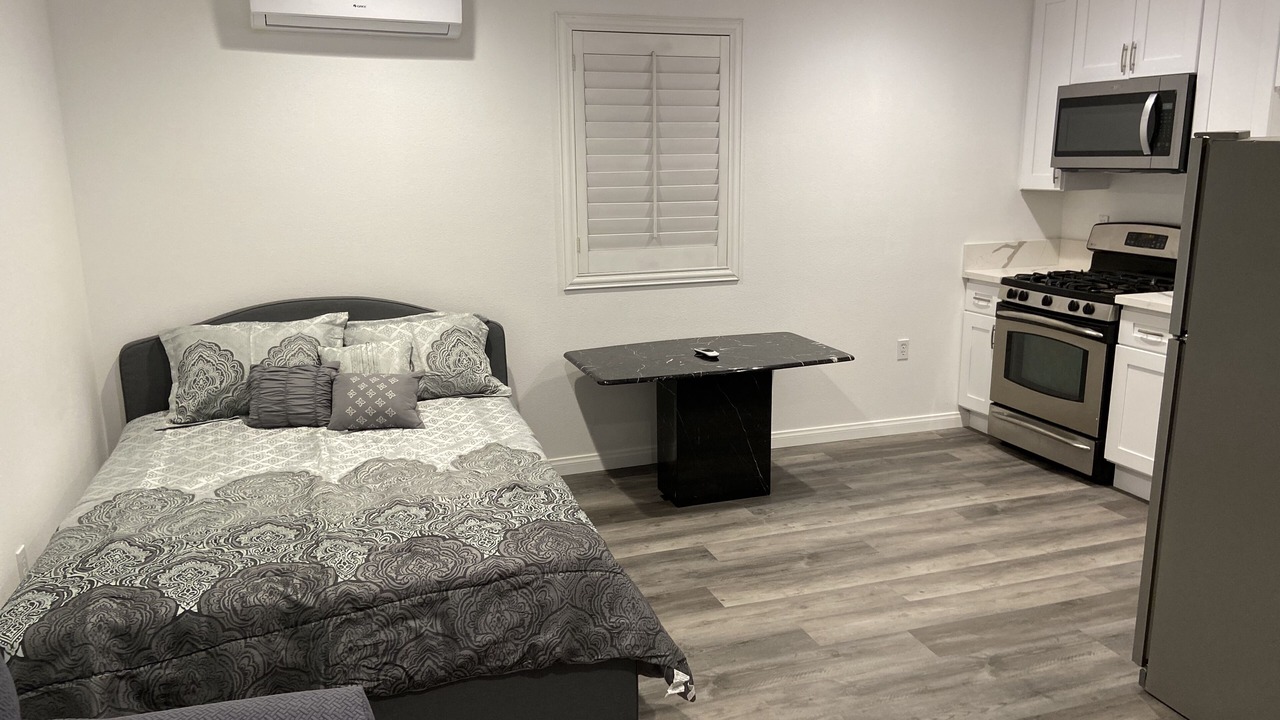 Photo of Bedroom in West Rancho Dominguez