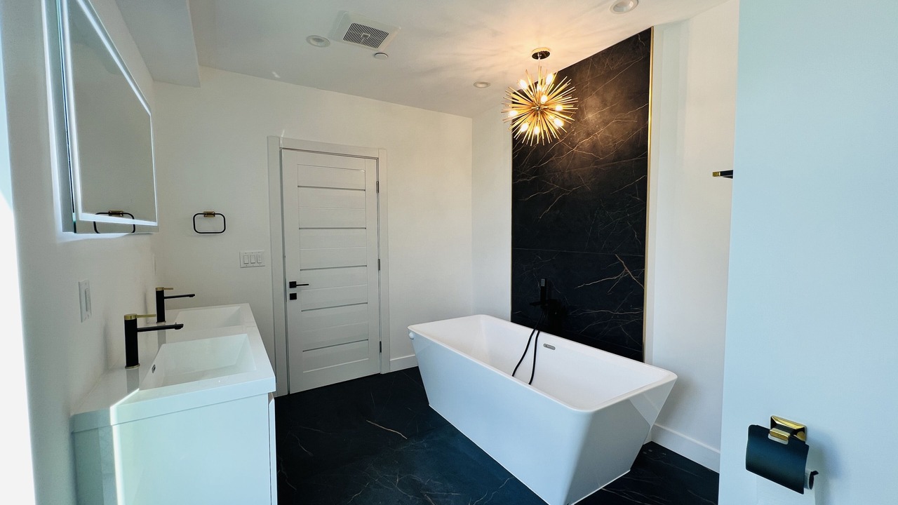 Photo of Bathroom in Van Nuys
