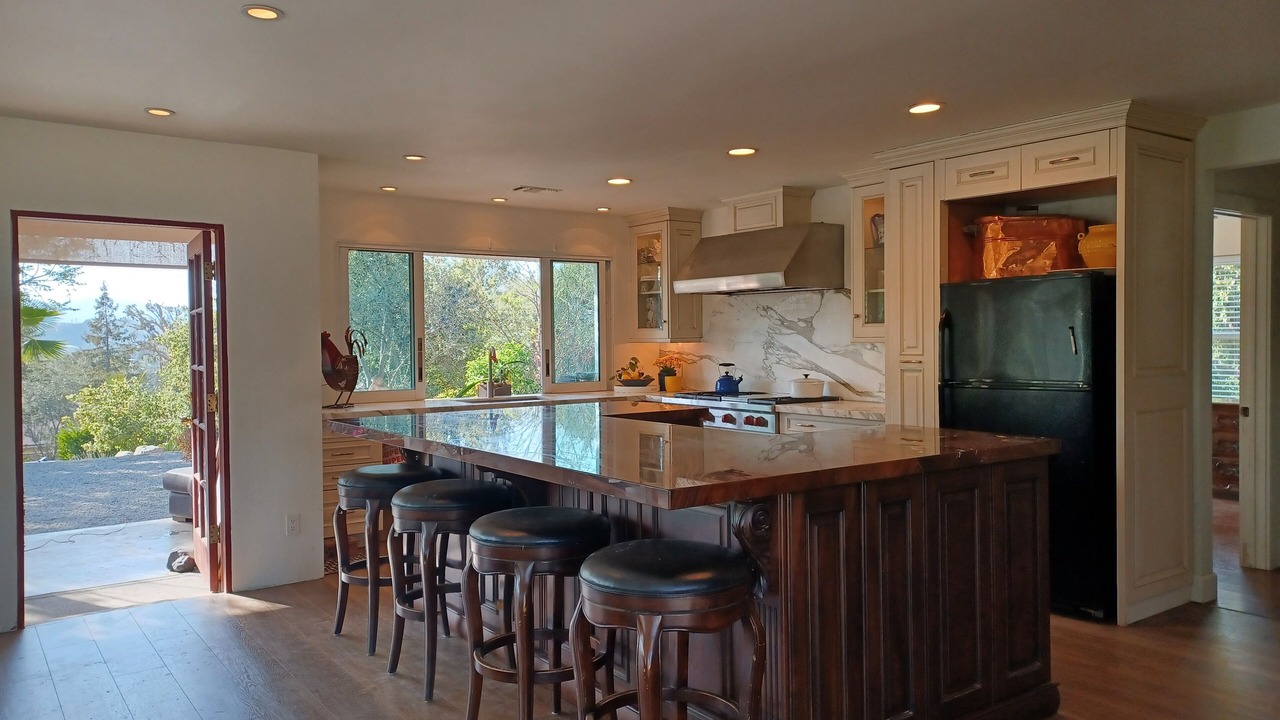 Photo of Kitchen in Altadena