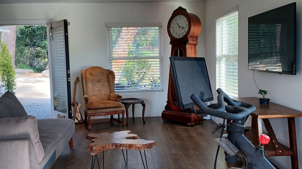 Photo of Livingroom in Altadena