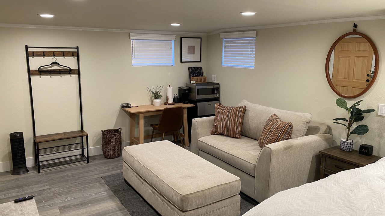 Photo of Livingroom in Civic Center