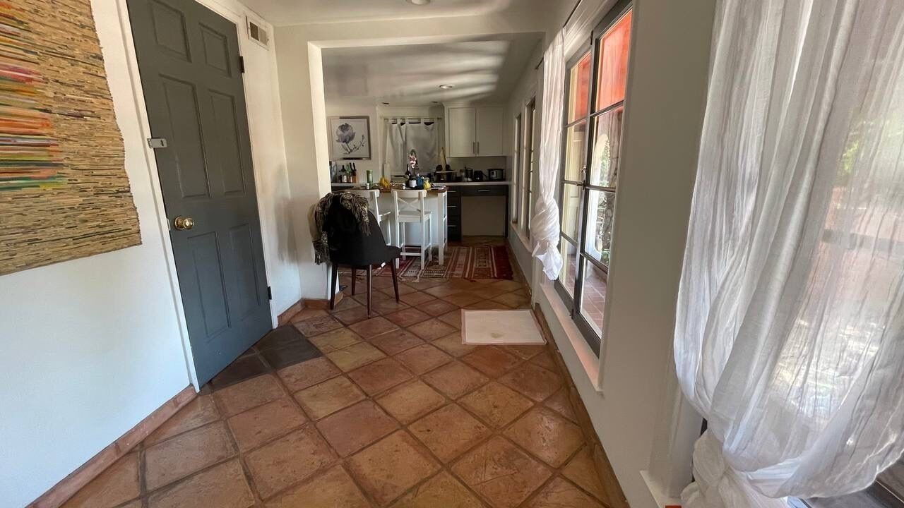 Photo of Others in Hollywood Hills