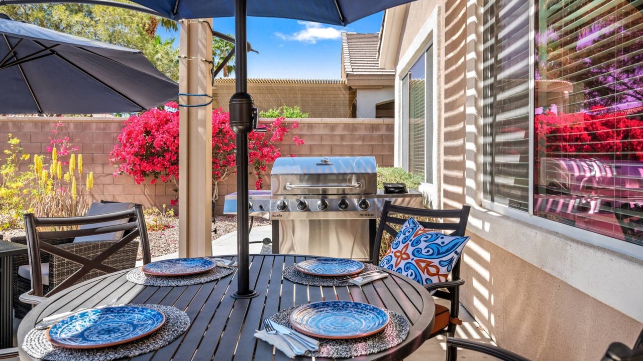 Photo of Outdoor in Desert Palms