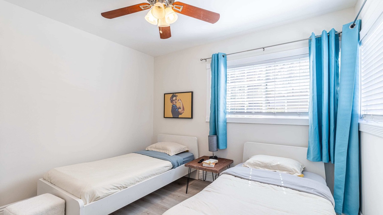 Photo of Bedroom in Tarzana