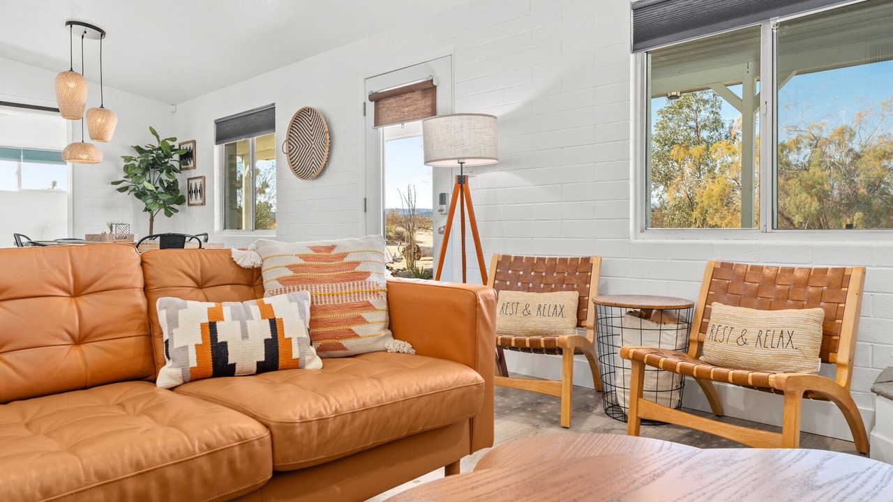 Photo of Livingroom in Landers