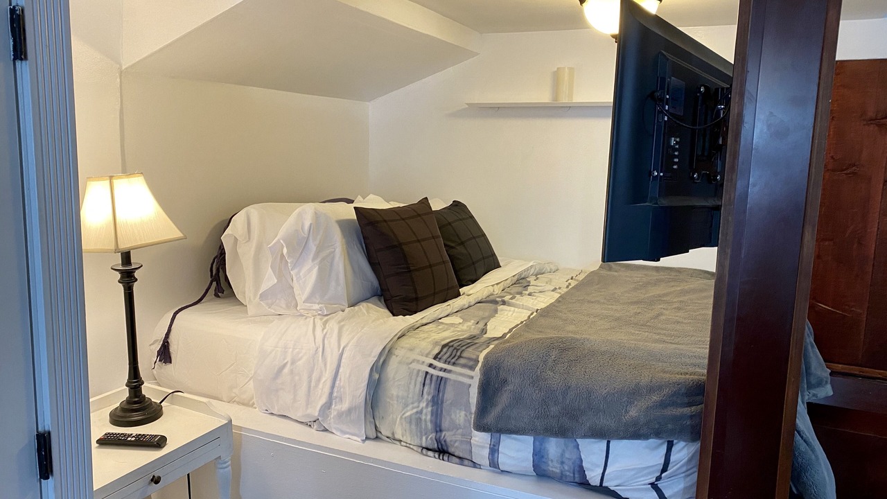 Photo of Bedroom in Los Feliz