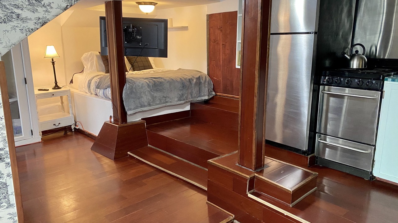 Photo of Bedroom in Los Feliz