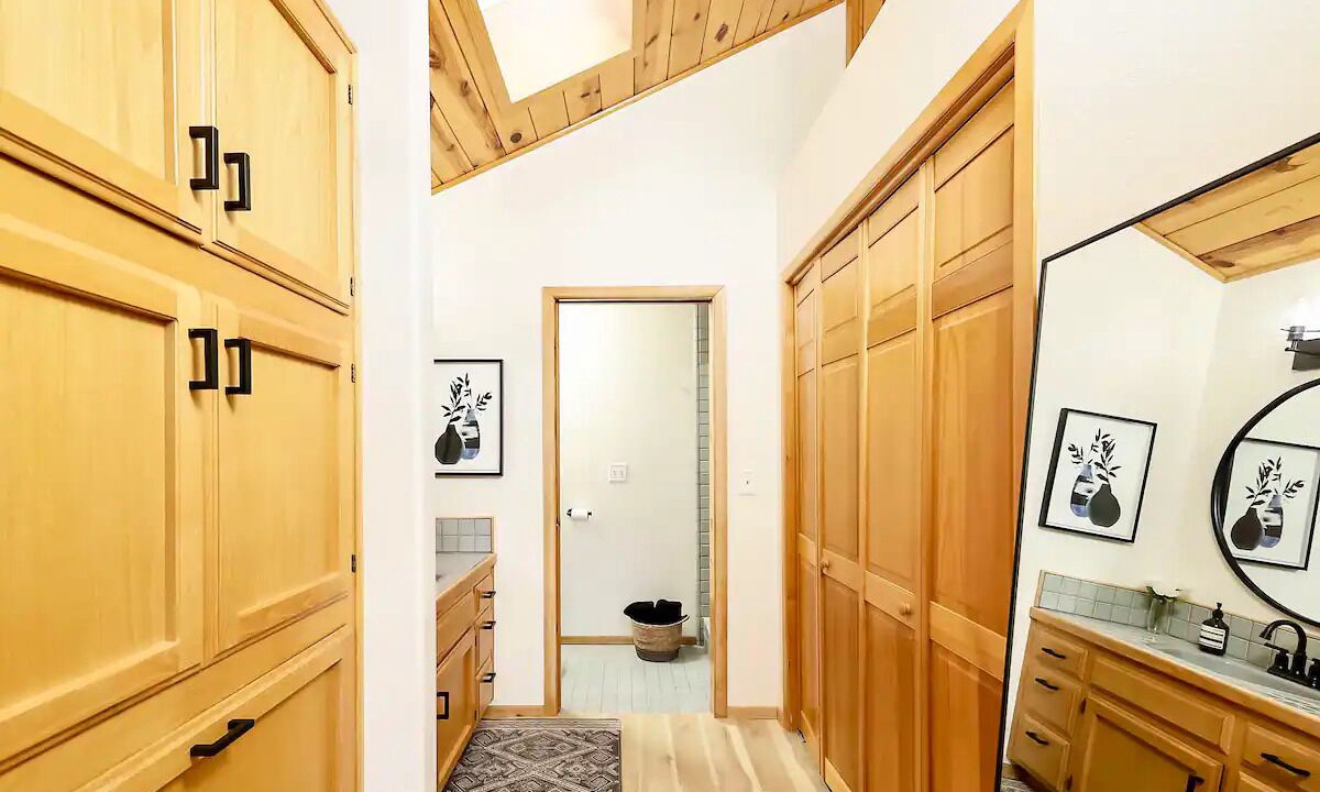 Photo of Bathroom in Tehachapi