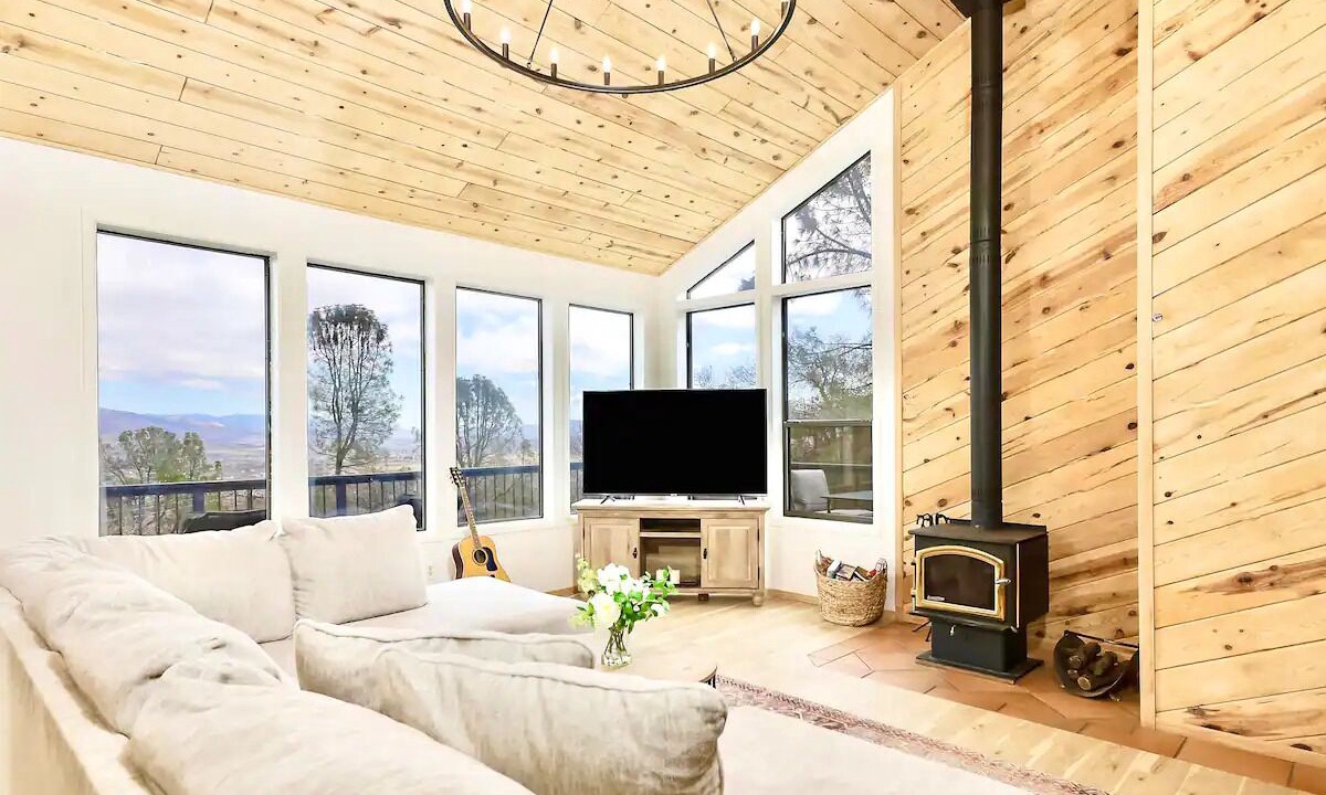 Photo of Livingroom in Tehachapi