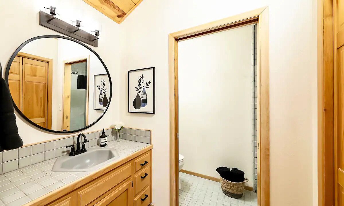 Photo of Bathroom in Tehachapi