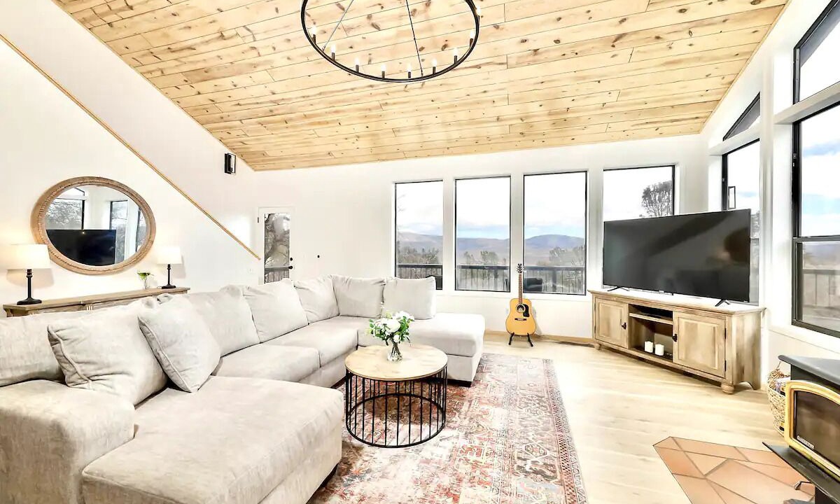Photo of Livingroom in Tehachapi