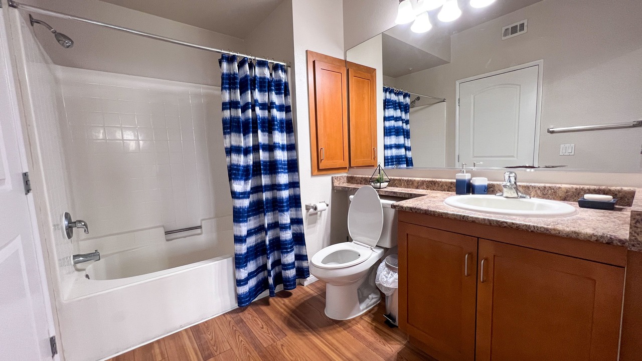 Photo of Bathroom in Warner Center