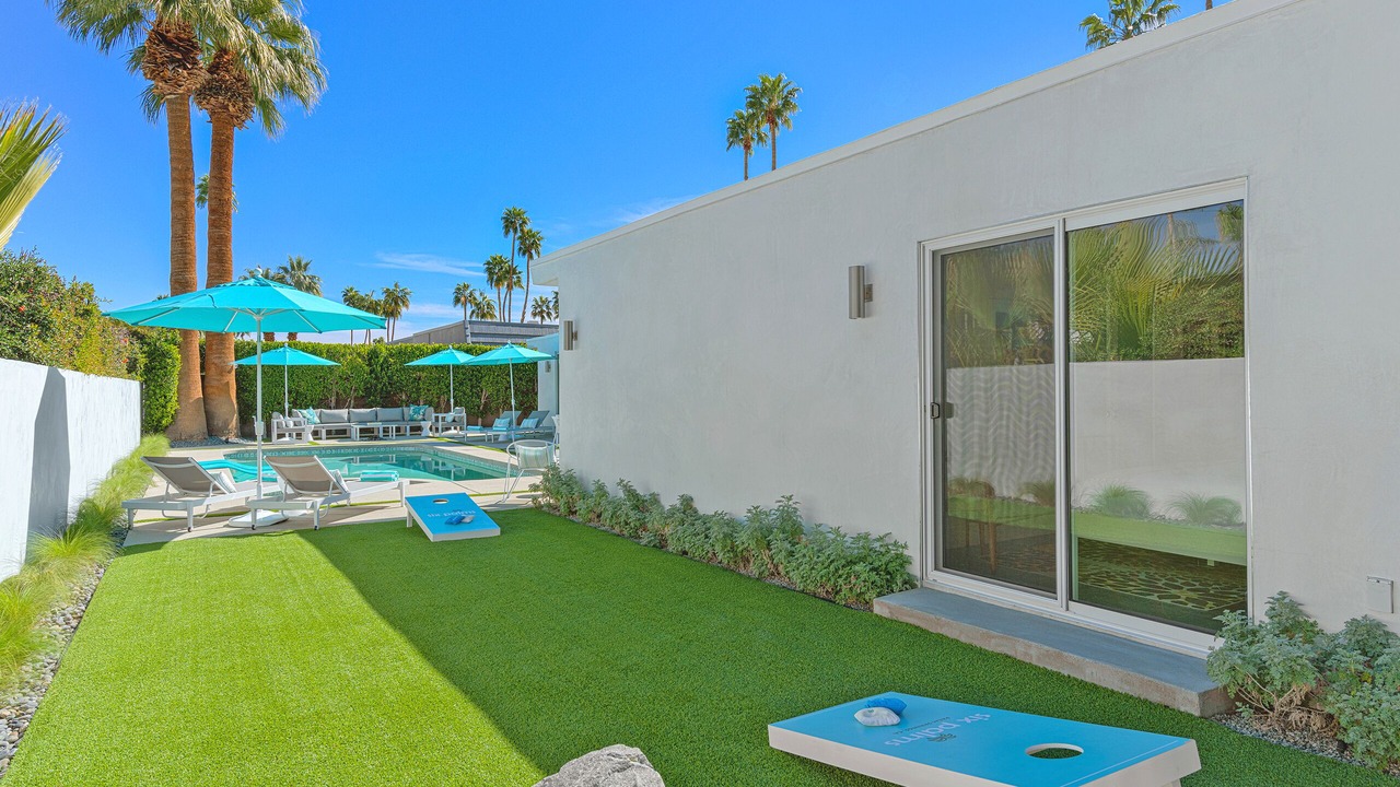 Photo of Patio Balcony in Twin Palms