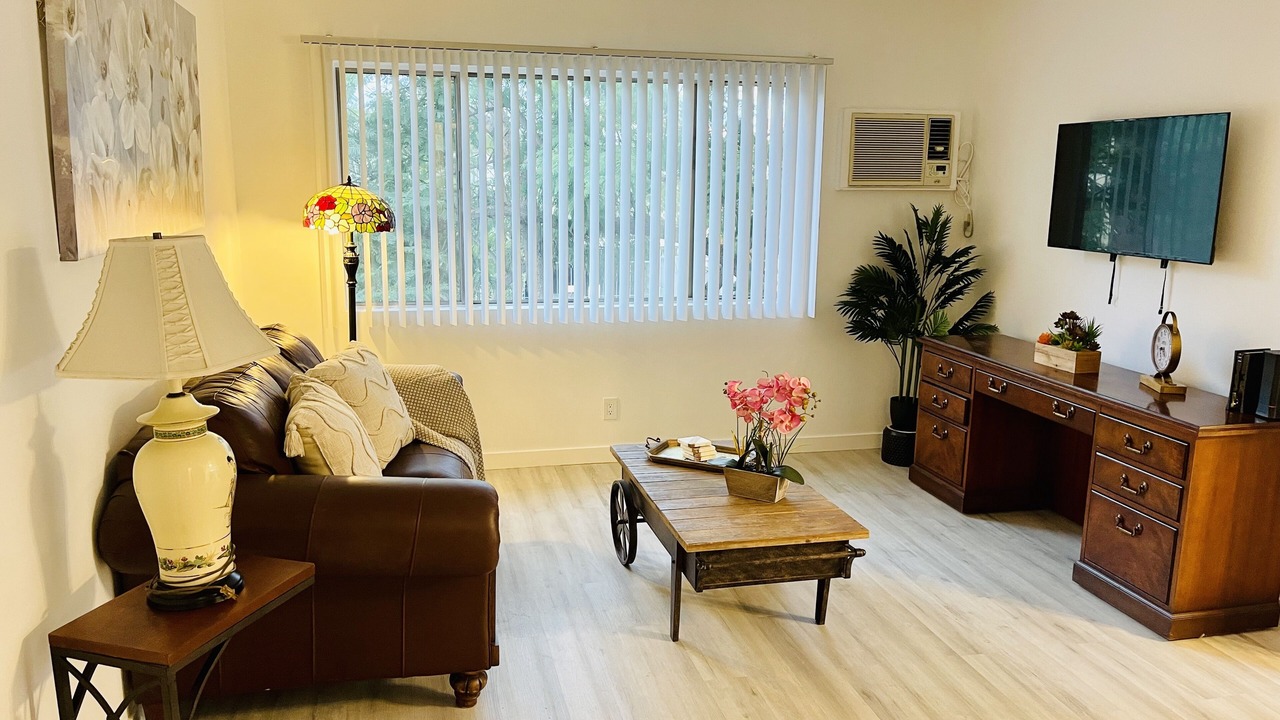 Photo of Livingroom in Sawtelle