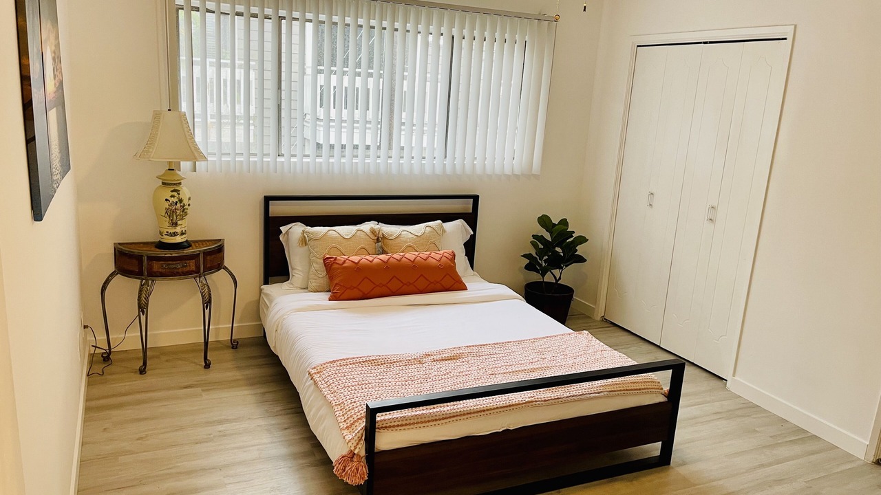 Photo of Bedroom in Sawtelle