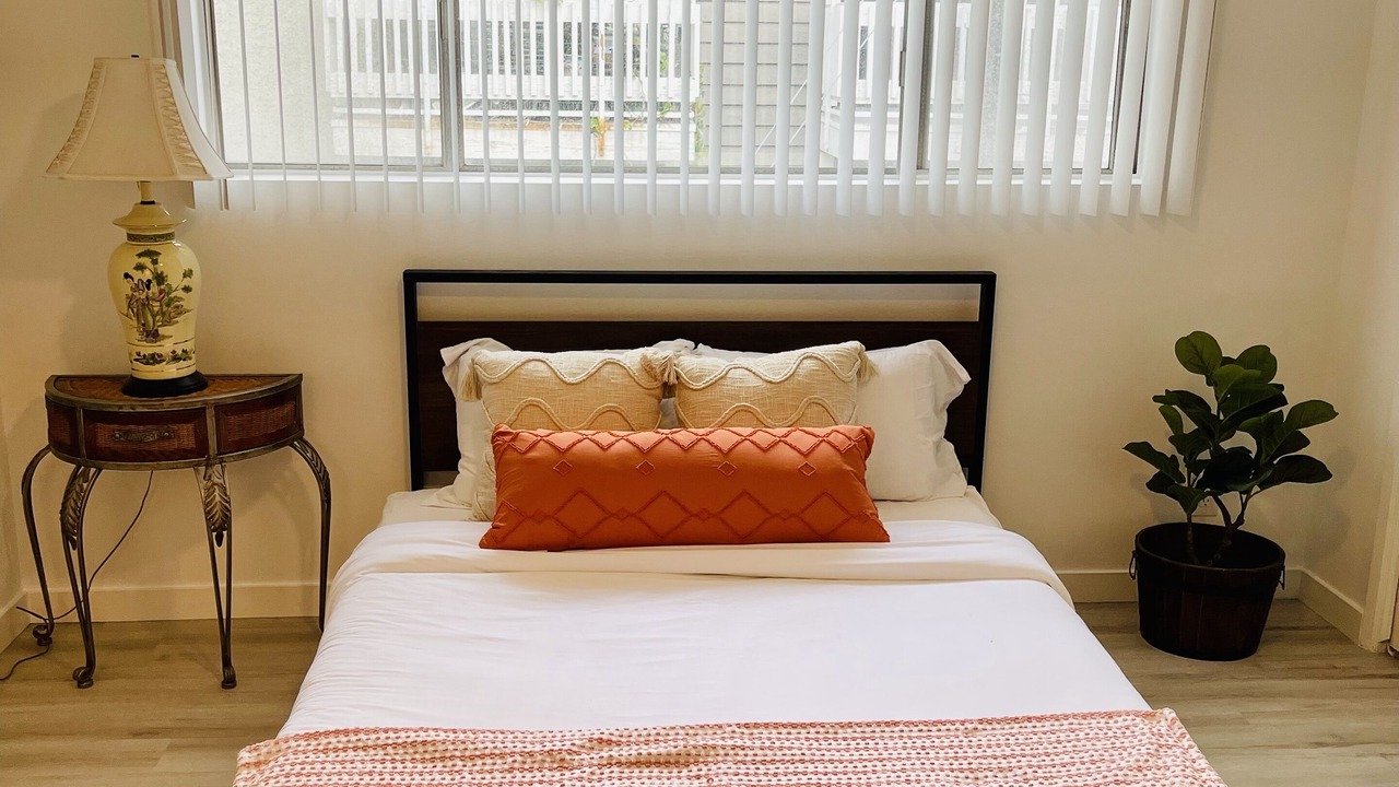 Photo of Bedroom in Sawtelle