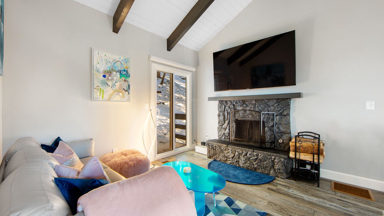 Photo of Livingroom in Arrowhead Villas