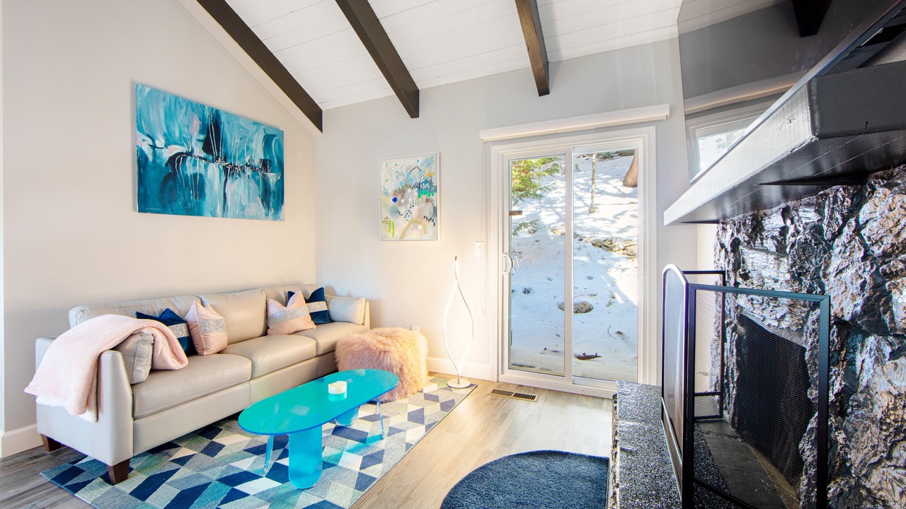 Photo of Livingroom in Arrowhead Villas