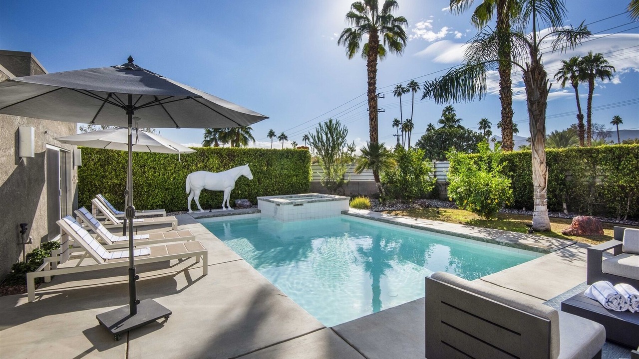Photo of Outdoor in Warm Sands