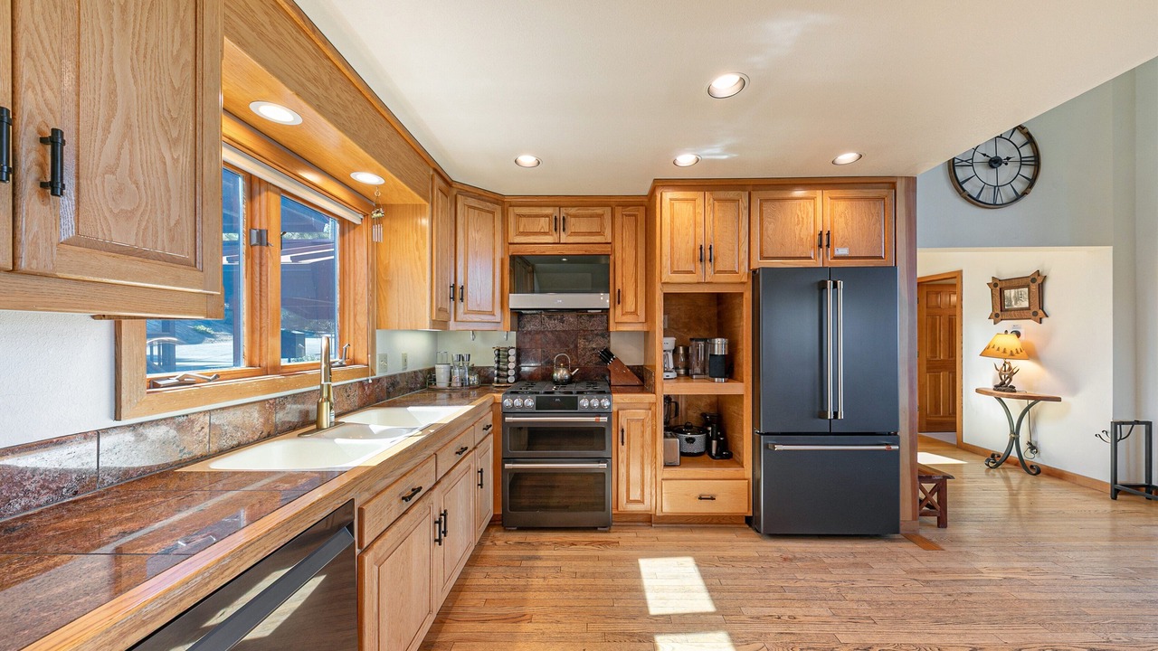 Photo of Kitchen in Tahoma