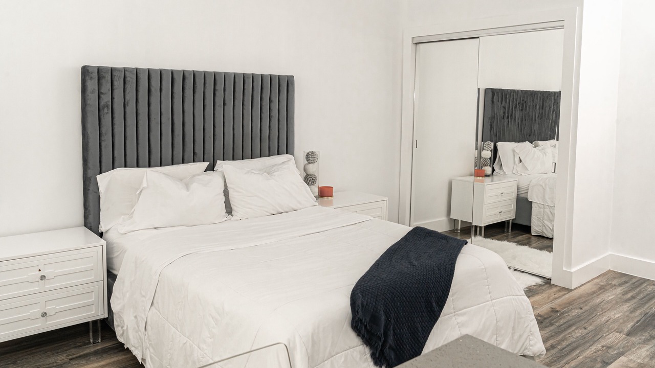 Photo of Bedroom in Mid-Wilshire