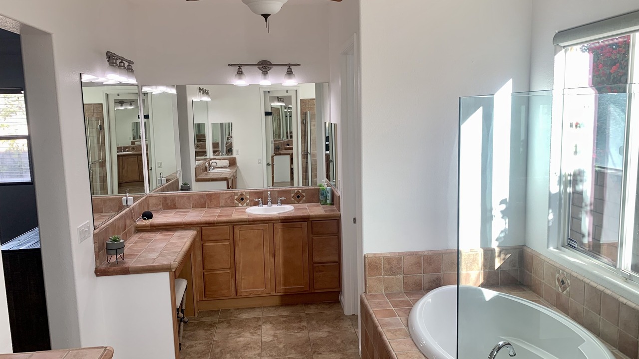Photo of Bathroom in Paradiso