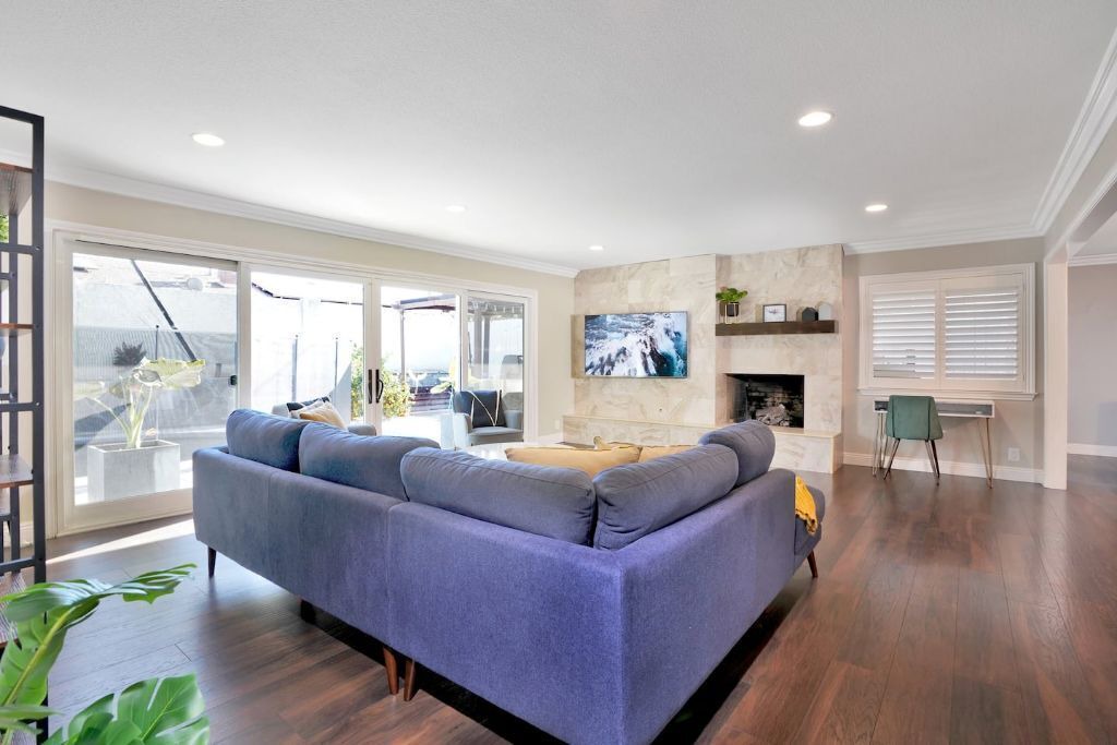 Photo of Livingroom in Orange