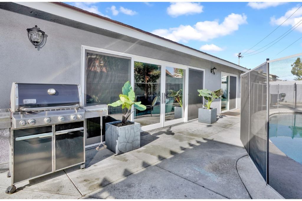 Photo of Patio Balcony in Orange