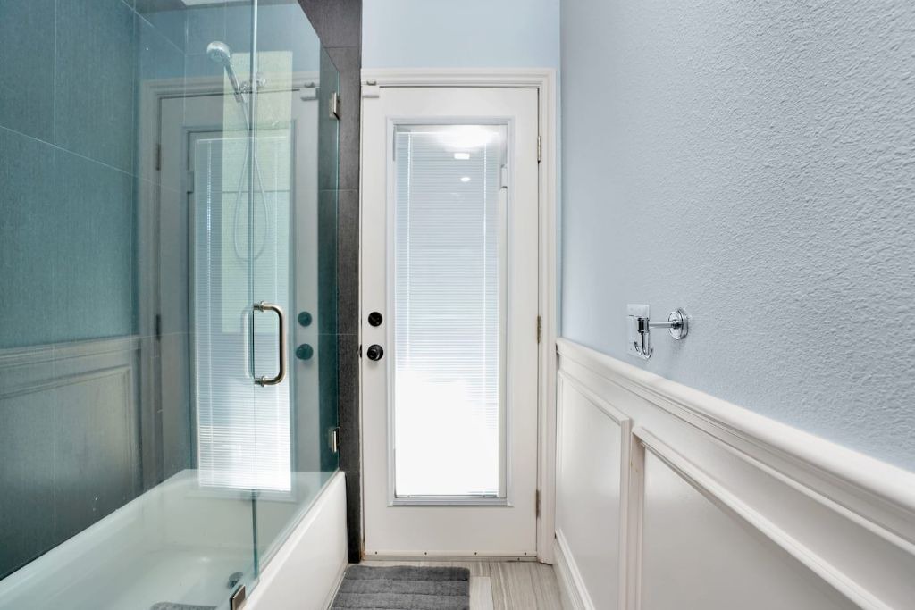 Photo of Bathroom in Orange