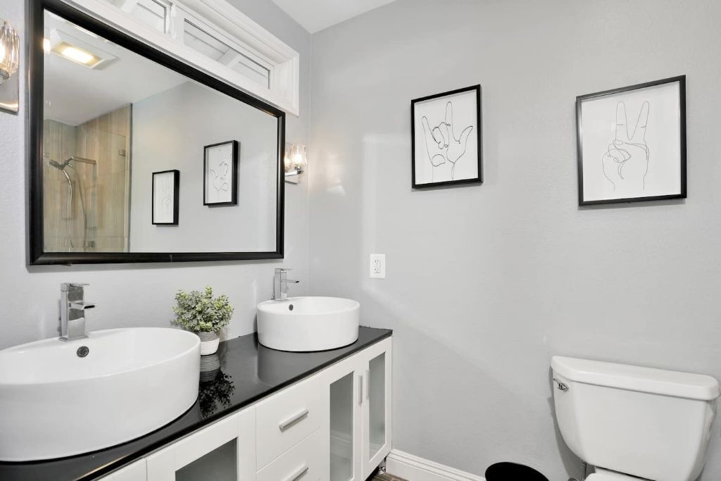 Photo of Bathroom in Orange
