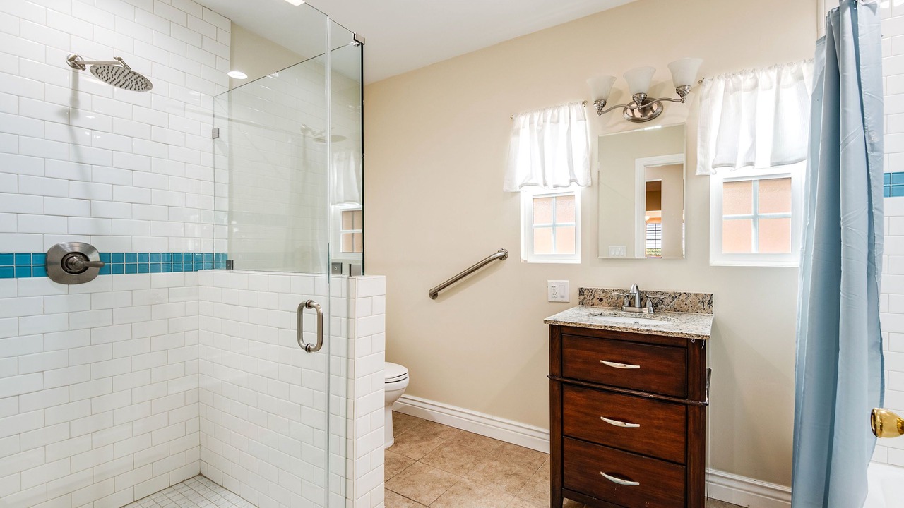 Photo of Bathroom in Encino