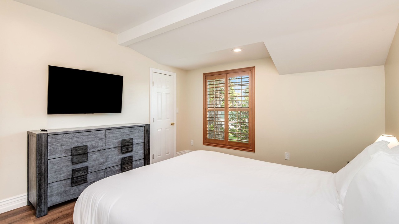 Photo of Bedroom in Encino
