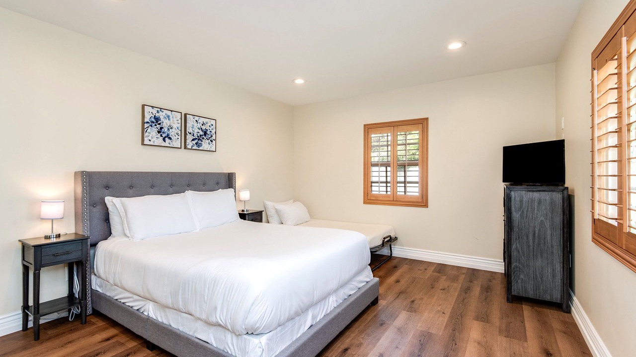Photo of Bedroom in Encino