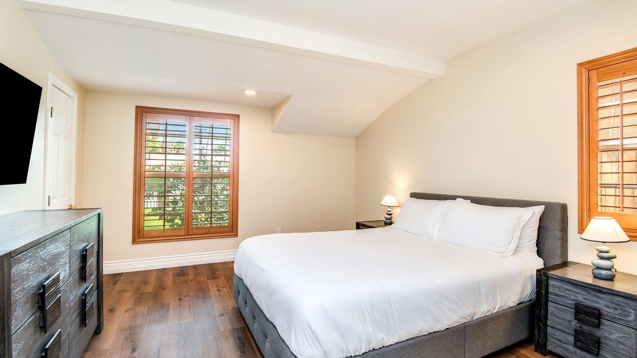 Photo of Bedroom in Encino