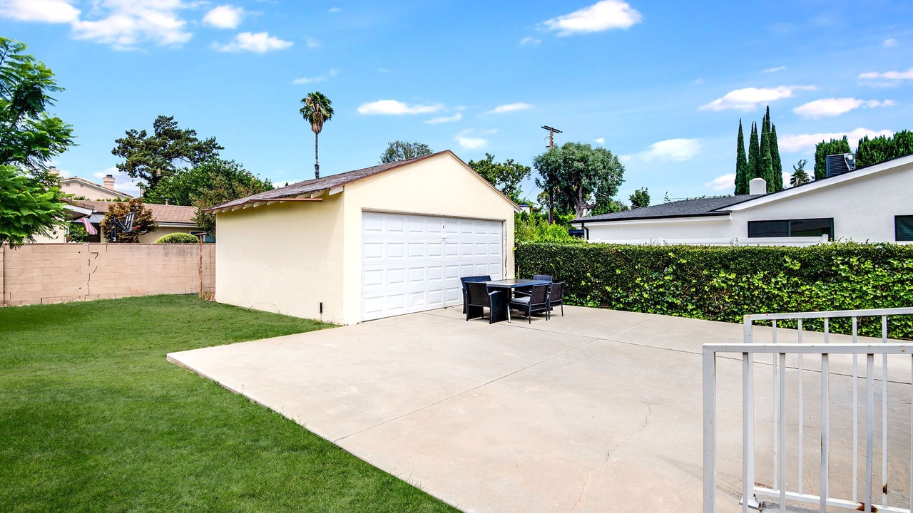 Photo of Outdoor in Encino