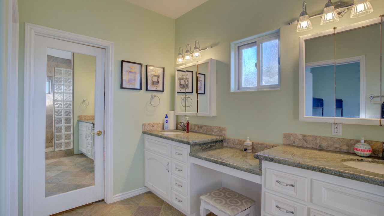 Photo of Bathroom in Valley Center