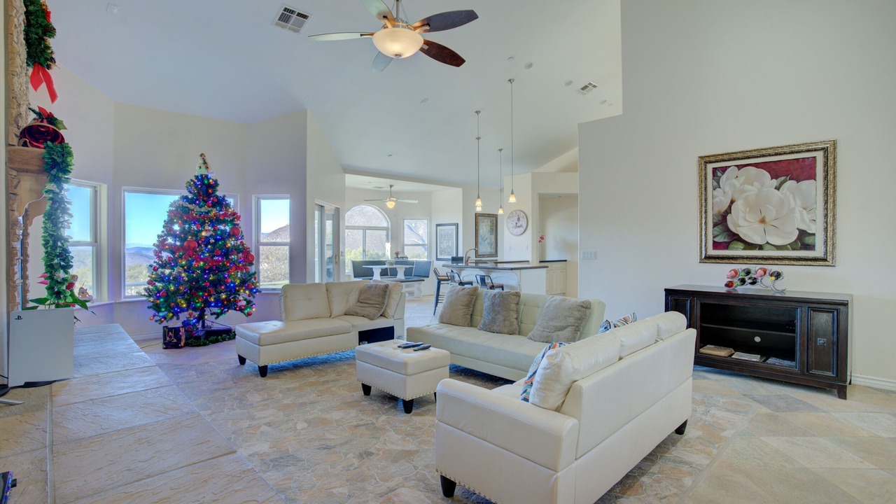 Photo of Livingroom in Valley Center