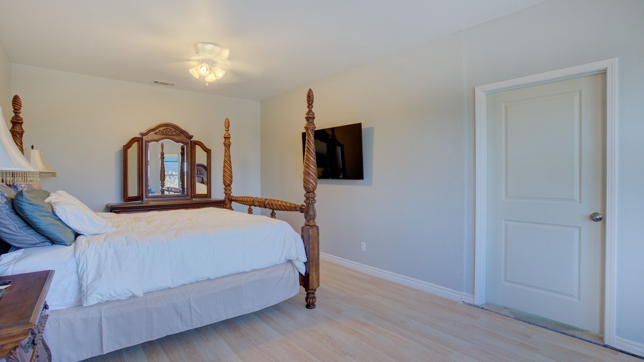 Photo of Bedroom in Valley Center