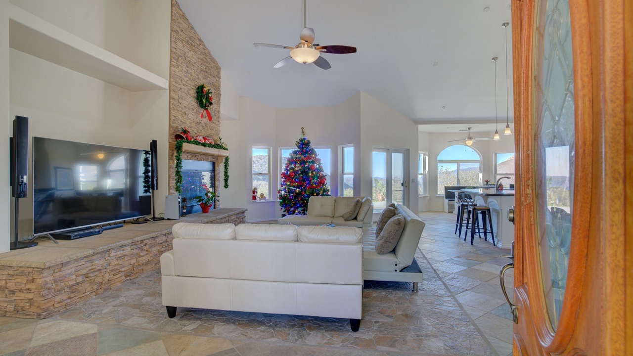 Photo of Livingroom in Valley Center
