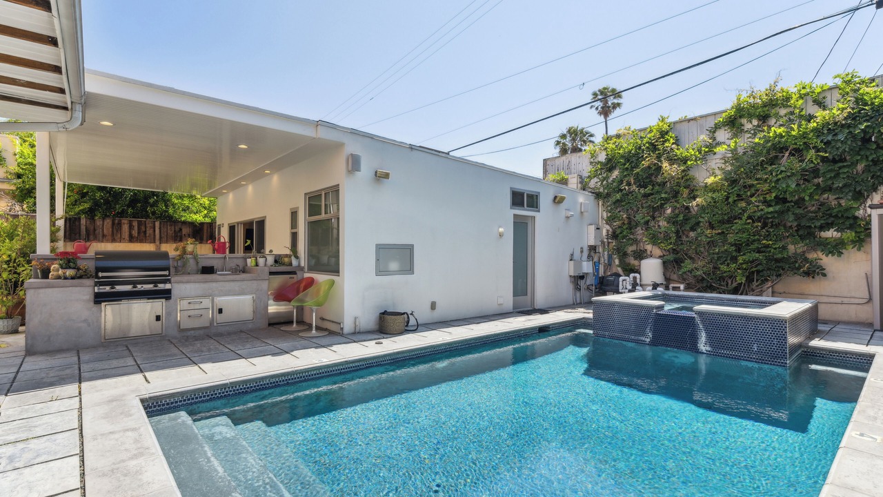Photo of Outdoor in Melrose