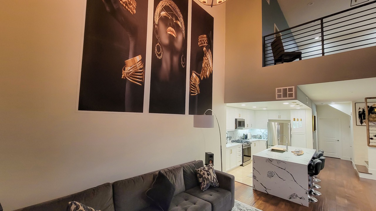 Photo of Livingroom in Irvine Business Complex